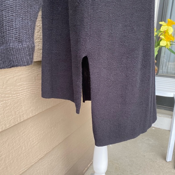 1. State Women's V-Neck Tunic/ Sweater with/ Cutout Sleeves - Black - Picture 7 of 13